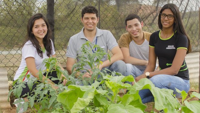 Projeto compostagem - Prof. Flávio Barony e alunos