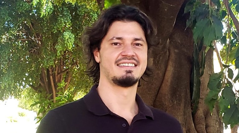 Prof. Substituto Fernando Abreu