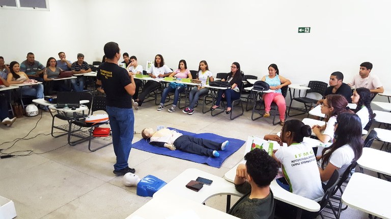 Foto da V Semana de Segurança do Trabalho 8.jpg
