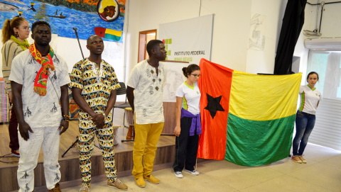 03 - Momento da execução do hino nacional da Guiné-Bissau.JPG