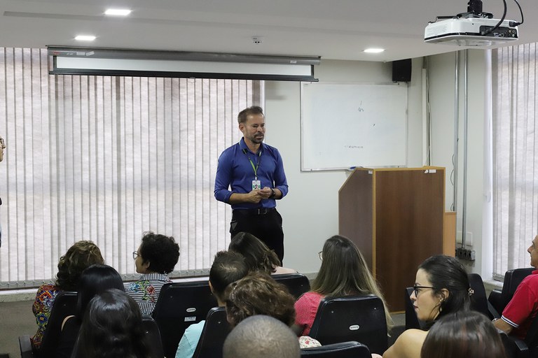 Encontro com servidores_Reitoria.jpeg