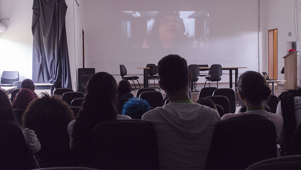 Cine debate - Estrelas além do tempo (5).jpg