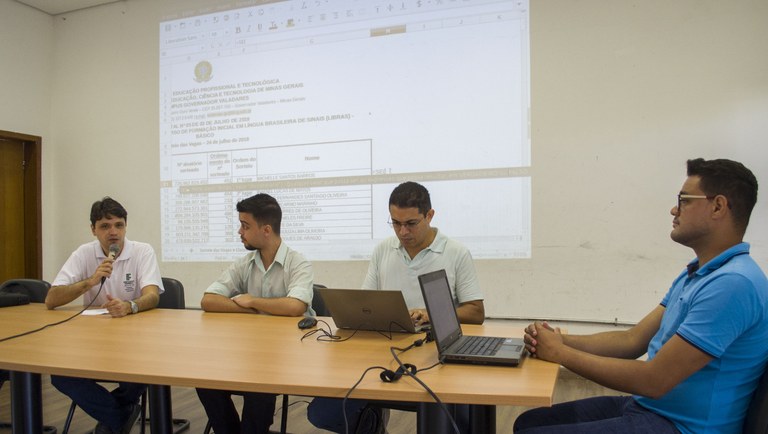 Sorteio público da seletiva do Curso de Libras.jpg