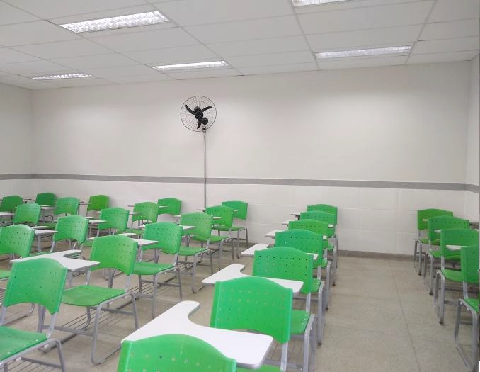 Sala de aula com piso