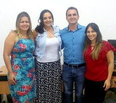 Na foto: Débora Artiaga (Diretora de Ensino do IFMG), Fernanda Ribeiro (Secretária de Educação), Leonardo Barbosa (Diretor Geral do IFMG) e Ana Karina Reis (Chefe de Gabinete do IFMG)