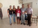 Kleber Martins com membros da banca do TCC, professora Graciela Oliveira, professora convidada Gabriela Souza Faria, orientadora Luci Aparecida e pedagogo Marcelo Martins.