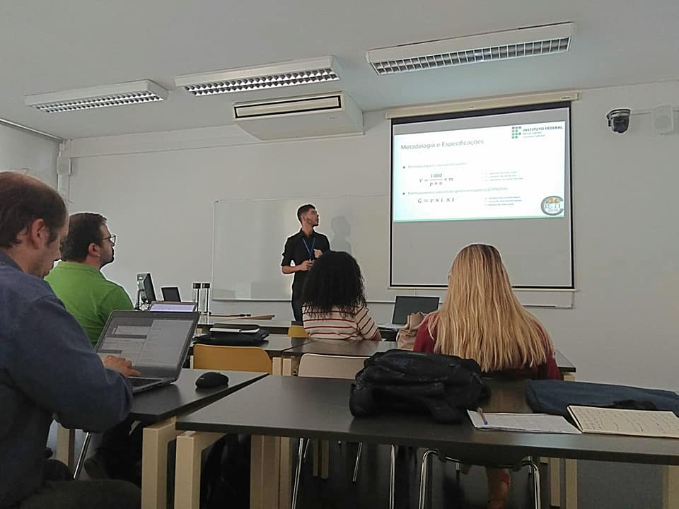 Aluno do Campus Sabará apresenta pesquisa acadêmica em Coimbra