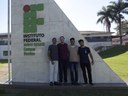 Prof. Rodrigo Francisco Dias e alunos da equipe “Clã IF”