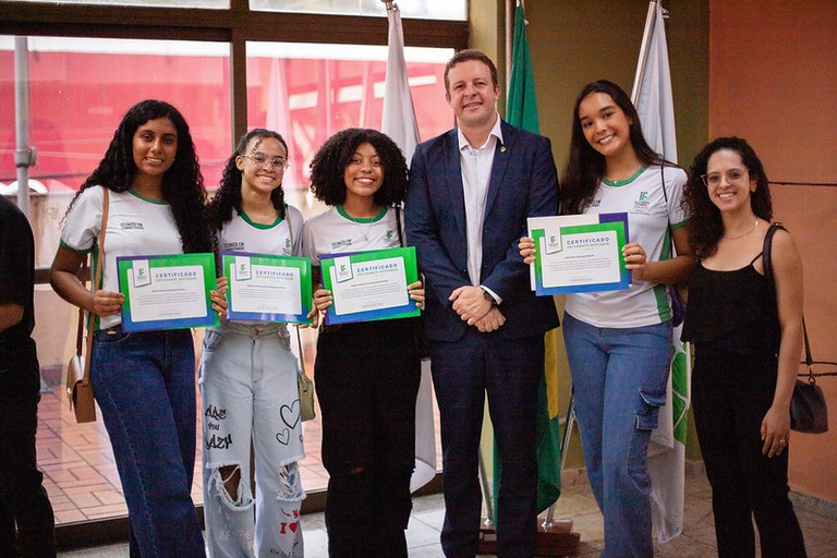 Café com o reitor - alunos destaque 08.jpg