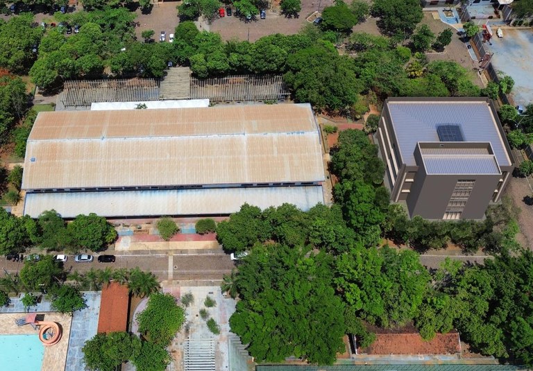 Modelo do bloco didático aplicado em vista aérea (à direita na imagem)