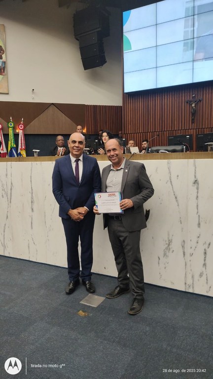 Diretor do Campus Bambuí recebe homenagem na Câmara de BH