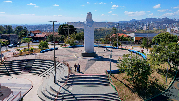 Vista aérea da Praça Cristo Redentor - Bairro Milionários