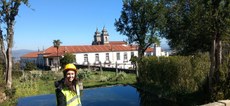 Sarah em visita a mosteiro em Portugal