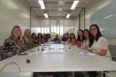 Reunião na UFMG com representantes dos  8 projetos de MG aprovados no edital "Meninas nas Ciências Exatas, Engenharias e Computação" do CNPq