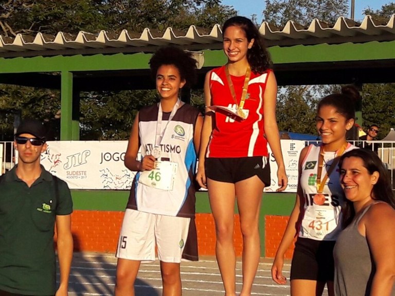 Marina Thaisa - prata em duas corridas